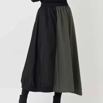 히로코 코시노 스커트