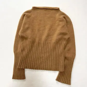 새상품급 goyo 고요 메이드 인 몽골 고급 카멜 니트 보틀넥