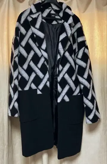 아소스 아우터 코트 화이트 블랙 격자 무늬 자켓