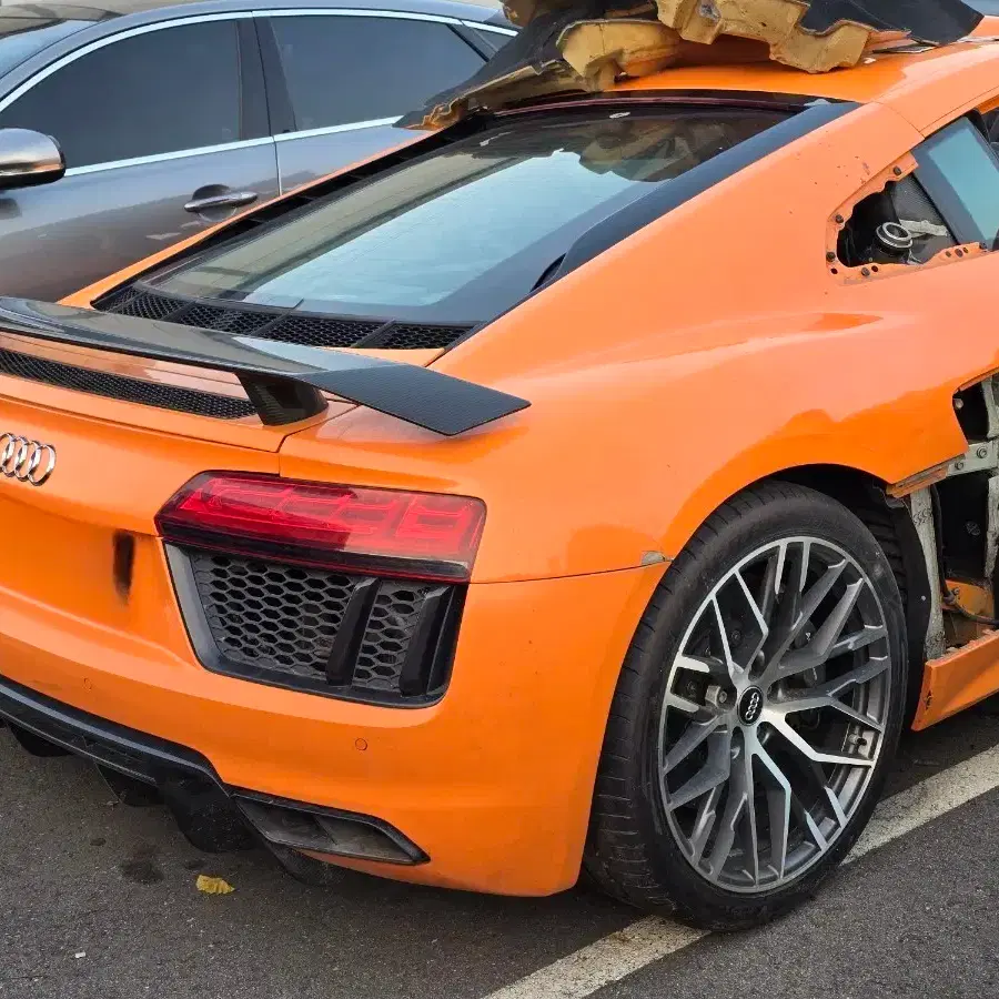 AUDI | 아우디 17년이후 아우디R8 V10부품판매 (엔진.미션) #아우디R8,#r8부품 on Bunjang Global Site.