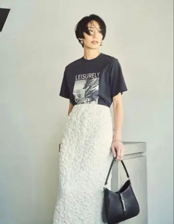 [미라 오웬] 셔링 패브릭 스트레이트 스커트