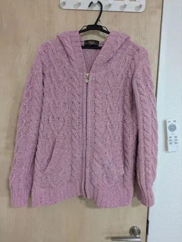 젤라또피케 핑크 후드 부착 케이블 짜임 룸웨어