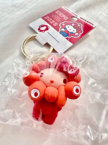 헬로키티 x 미야쿠미야쿠 EXPO 2025 한정판 키링