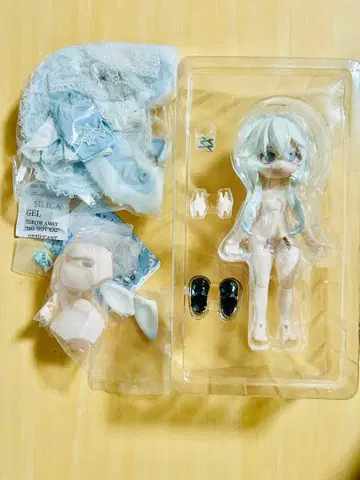 먹을 수 없는 인형 달 날아가는 시간 시크릿 람성