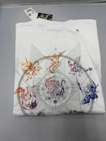 [ 미사용 새상품 ] 유니클로 파이널 판타지 16 콜라보 T셔츠 XL