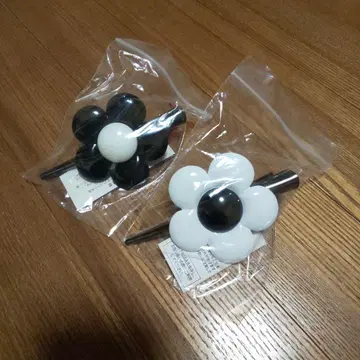 마리콴트 헤어 클립 2개 세트 [ 새상품 미사용 ]