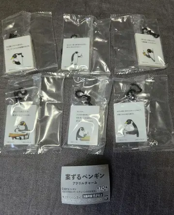 걱정하는 펭귄 아크릴 참