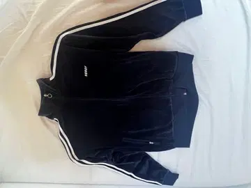 NERDY 네이비 벨벳 저지