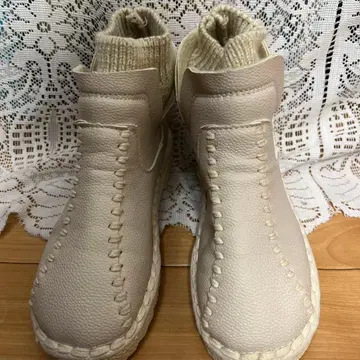 베이지 니트 라이닝 슬립온 부츠 가죽 부츠