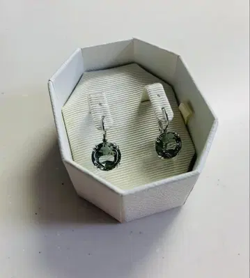 스와로브스키 Swarovski Millenia 드롭 귀걸이