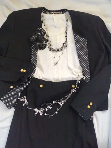 잉게보그 목걸이와 체인 벨트