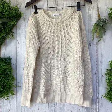 평평하게 놓았을 때 가슴 너비 47