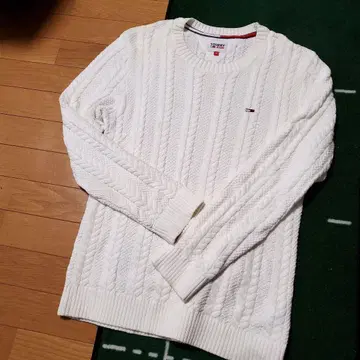 TOMMY JEANS 화이트 케이블 니트 스웨터