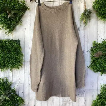 평평하게 놓았을 때 가슴 너비 64