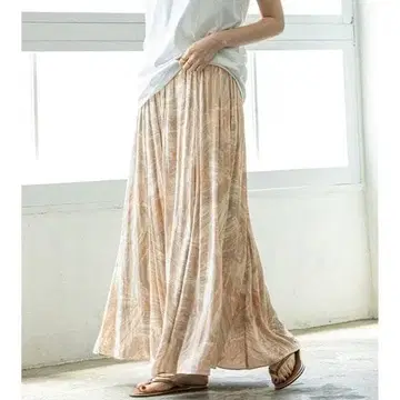 NOBLE 브러쉬 마블 하의 플레어 개더 스커트 허리밴딩