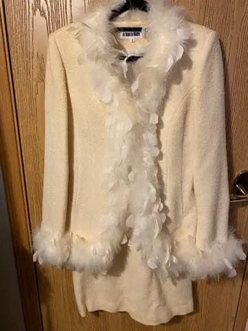 클리닝 완료 페더 포함 원피스 수트 셋업 크리스마스