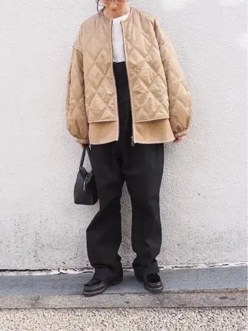 베이지 퀼팅 코트