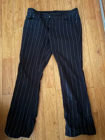 셀락 화이트 스트라이프 디자인 데님 팬츠