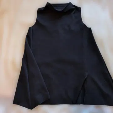 다크 네이비 스탠드 카라 베스트와 와이드 팬츠 세트