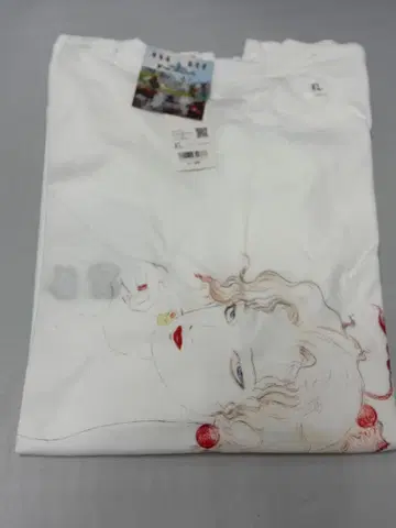 미사용 새상품 ] 유니클로 파이널 판타지 픽셀 리마스터 T셔츠 XL