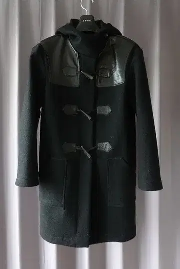 존 로렌스 설리번 가죽 절개 더플 코트