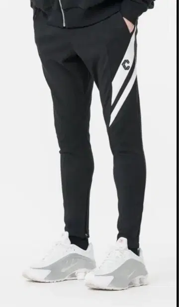 S 사이즈 크로노스 재입고 없음