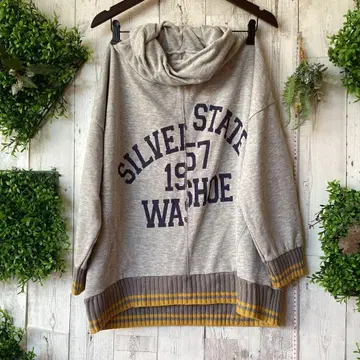 평평하게 놓았을 때 가슴 너비 65