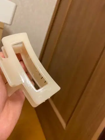 아이보리 헤어 클립