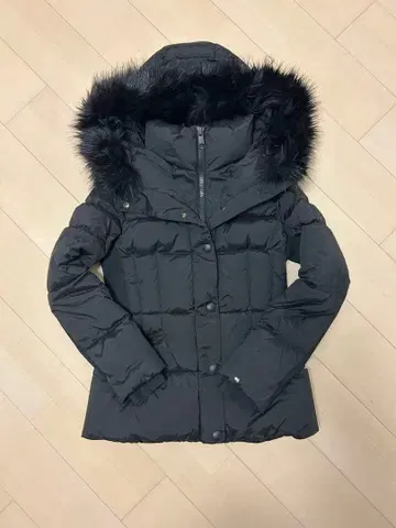 TOMMY HILFIGER 블랙 다운 자켓