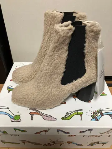 한국 브랜드 보아 소재 베이지 첼시 부츠