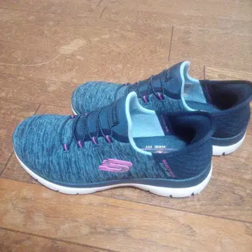 SKECHERS 다크 블루 스니커즈