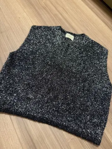 유나이티드 애로우즈 슬리브리스 니트 베스트