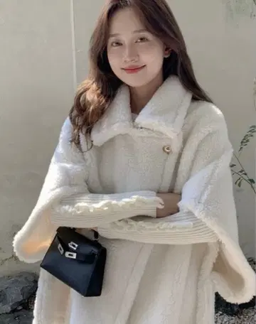 birthdaybash 보아 코트 화이트 판초