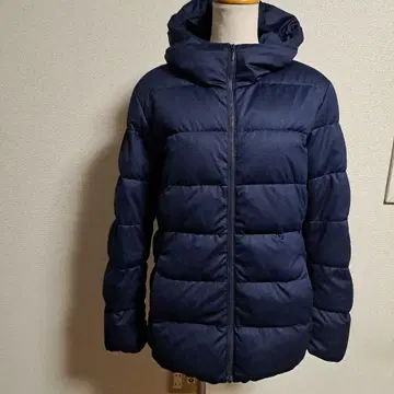 유니클로 네이비 후드 부착 다운 자켓