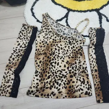 MA RS 레오파드 무늬 탱크탑 체인 포함