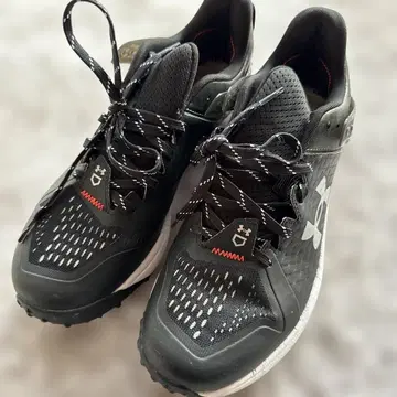 언더아머 러닝화 블랙