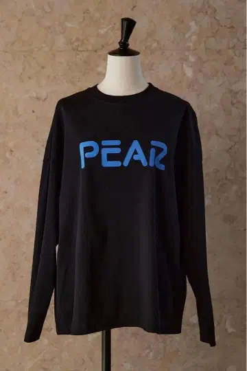 meer. PEAR LONG TEE /BLK