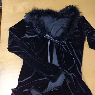 블랙 벨벳 긴팔 가디건 퍼 포함