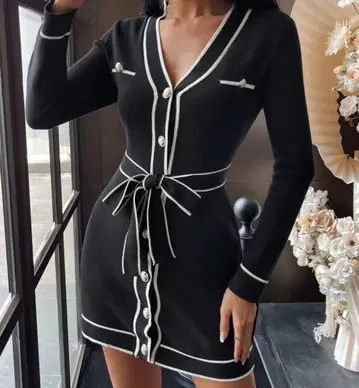 1회 착용 블랙 니트 원피스, 긴팔, 리본 벨트 포함