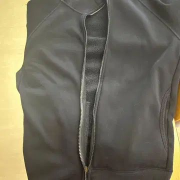 UNIQLO HEATTECH 블랙 자켓