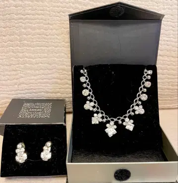 미사용 새상품 imac 크리스탈 목걸이 귀찌 세트 박스 포함 실버