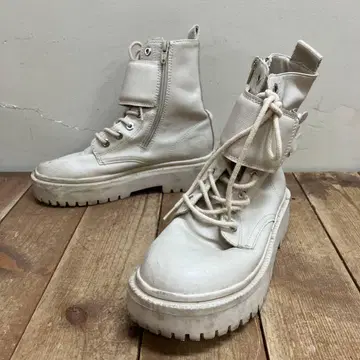 ZARA 자라 레이스업 사이드 지퍼 통굽 밀리터리 부츠 아이보리