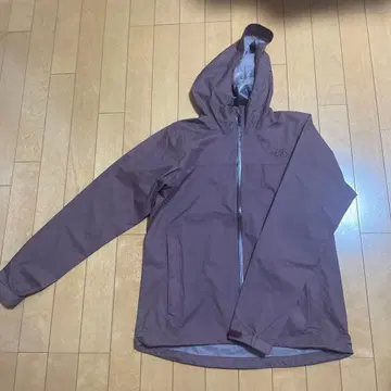 브라운 마운틴 파카 후드 부착