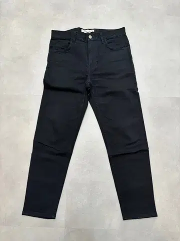 유나이티드 애로우즈 블랙 데님 슬림 테이퍼트 S