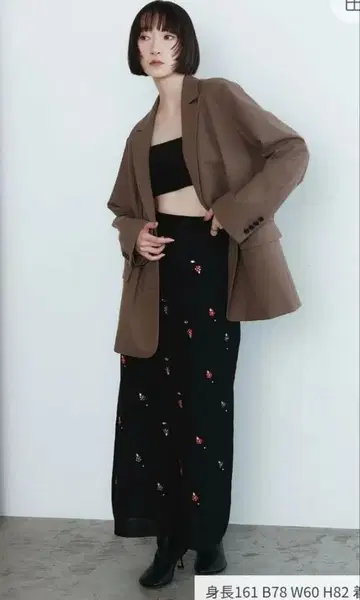 [ EMMEL REFINES ] EM 플라워 비쥬 니트 스커트