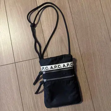 A.P.C. 아페쎄 숄더백 사코슈