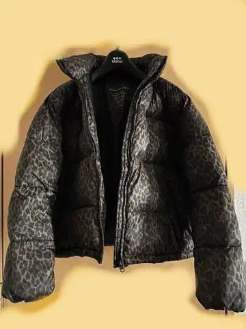 새상품급 레오파드 무늬 숏 다운 자켓 후드 부착