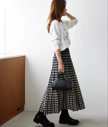 TORRAZZO DONNA 리버서블 자카드 스커트 치도리