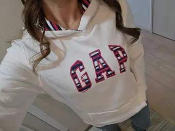 CAP 화이트 레어 스트라이프 패턴