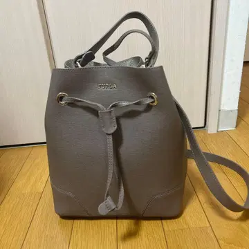 FURLA 그레이 복조리형 숄더백